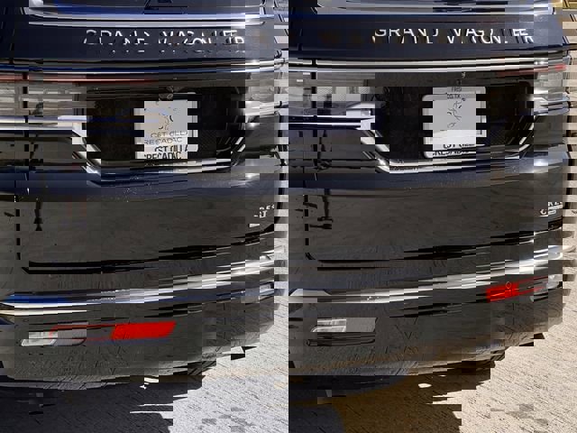 Used 2024 Jeep Grand Wagoneer Series III image 6