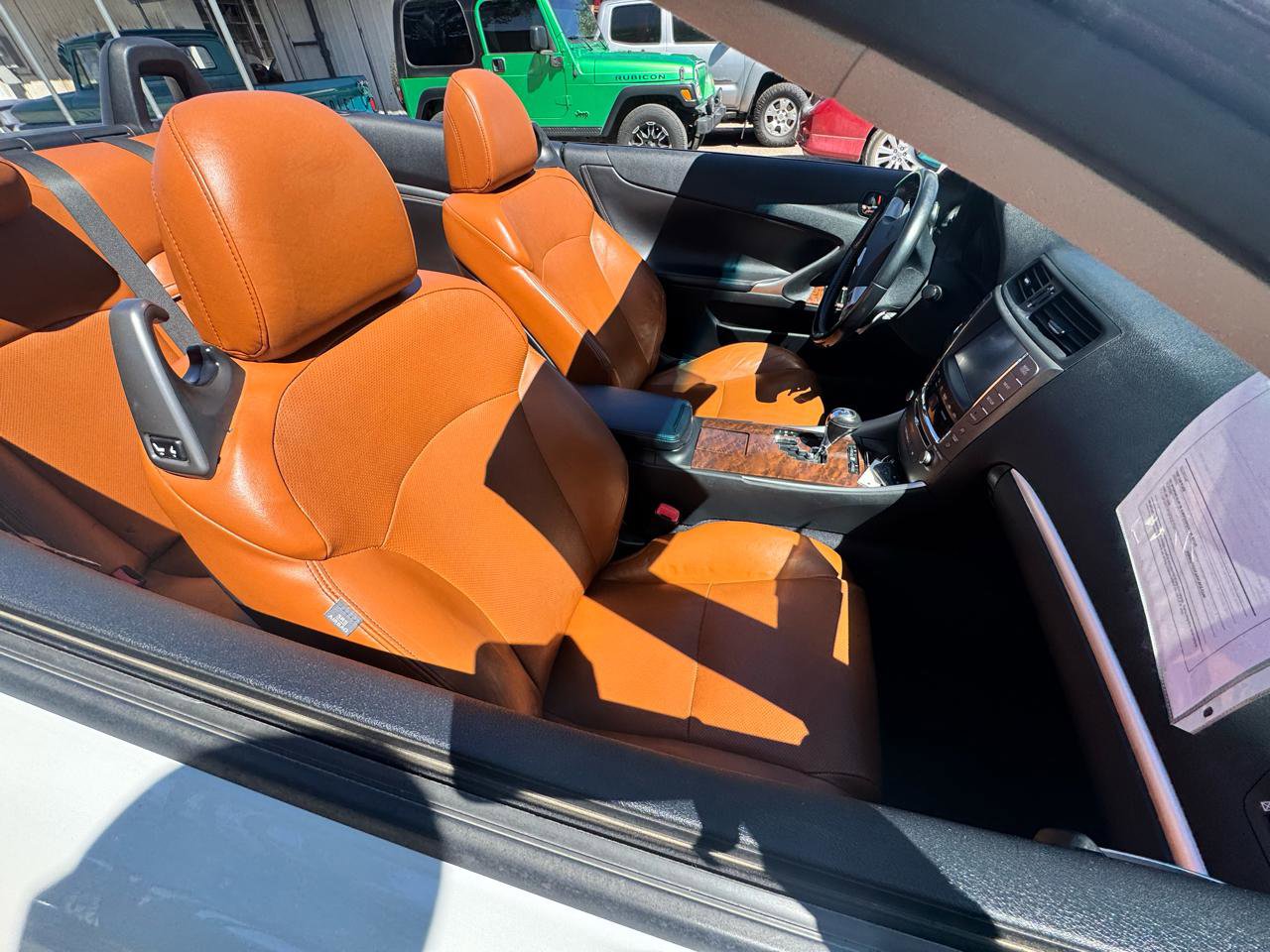Used 2014 Lexus IS 250C w/ Luxury Package RWD image 18