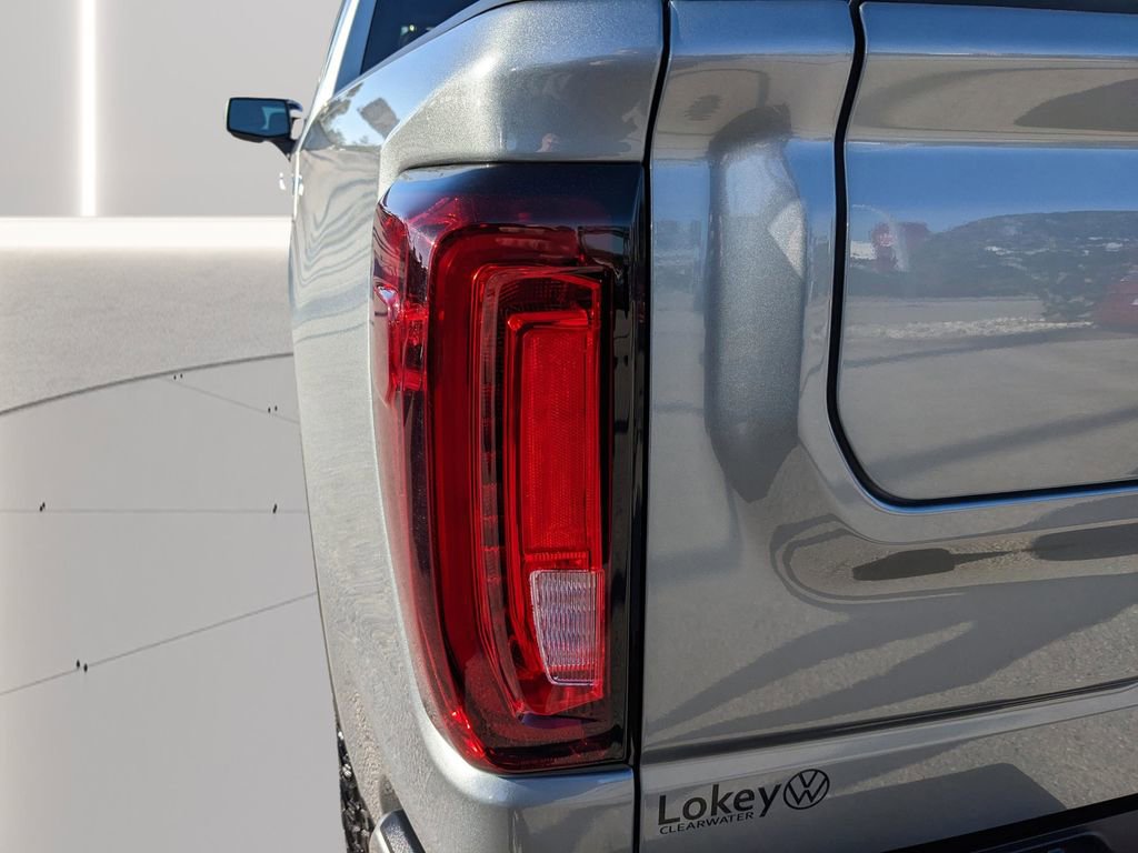 Used 2025 GMC Sierra 1500 AT4 image 10