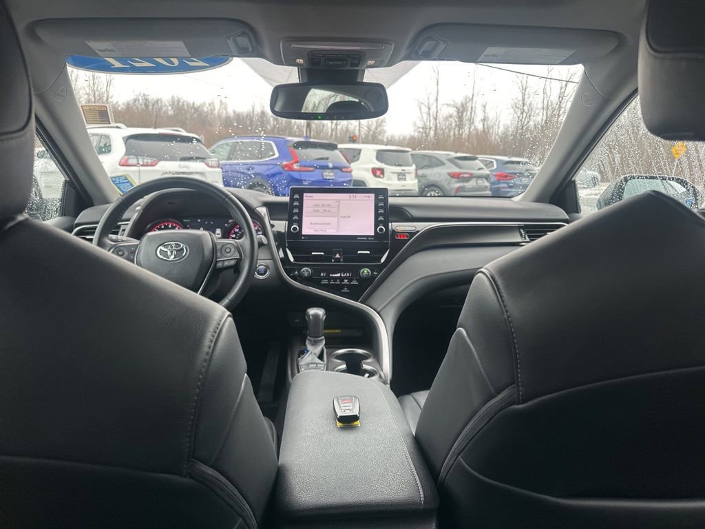Used 2021 Toyota Camry XSE image 32