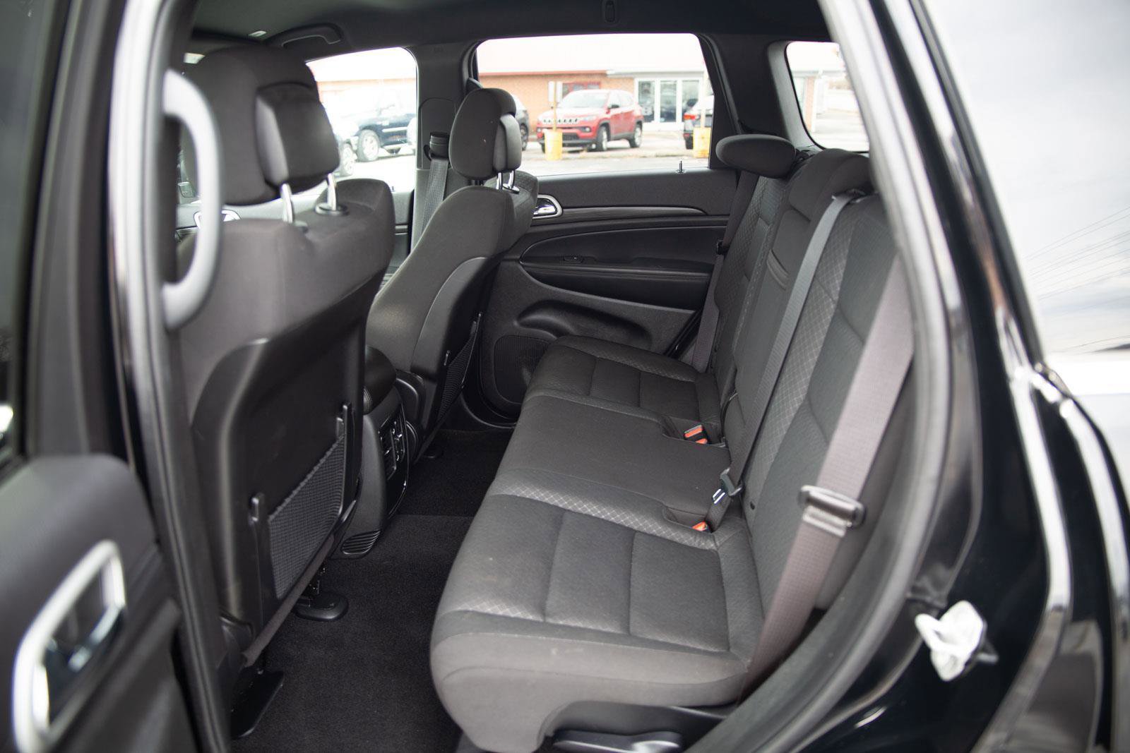 Used 2021 Jeep Grand Cherokee Laredo image 21