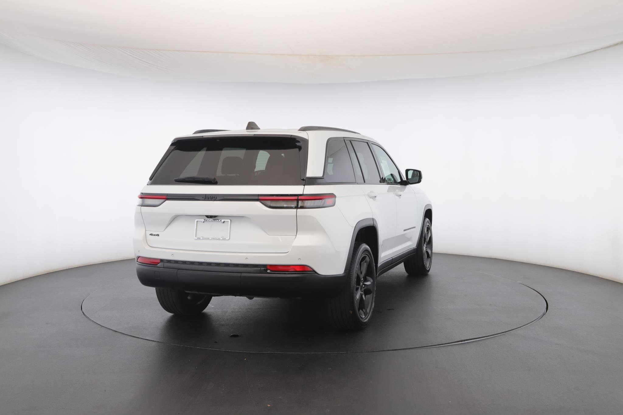 Used 2023 Jeep Grand Cherokee Altitude image 27