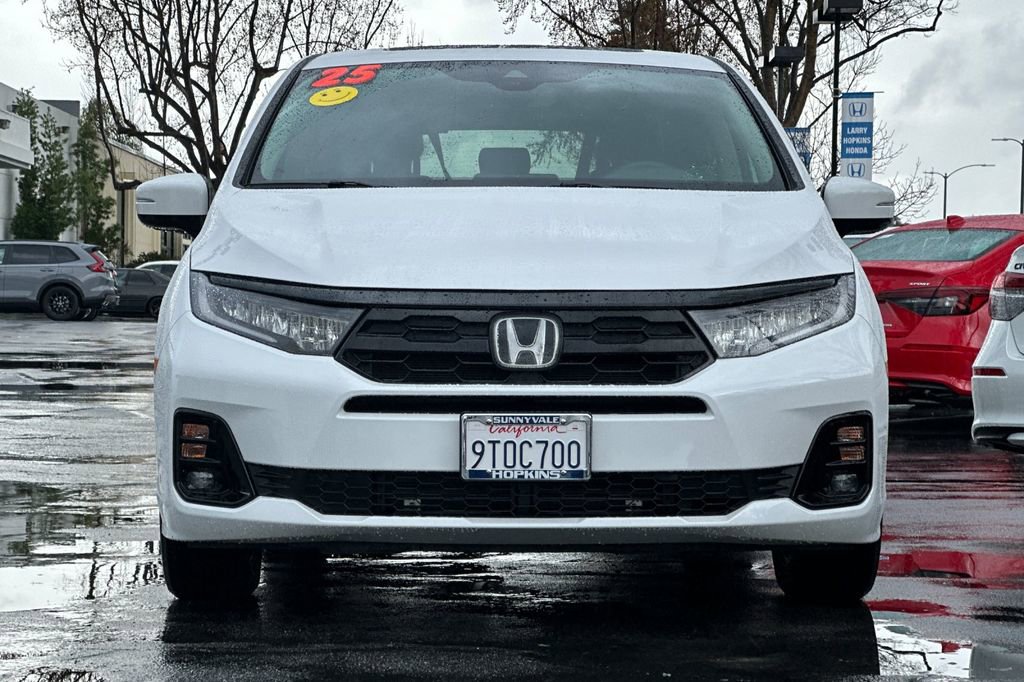 Used 2025 Honda Odyssey Elite image 8