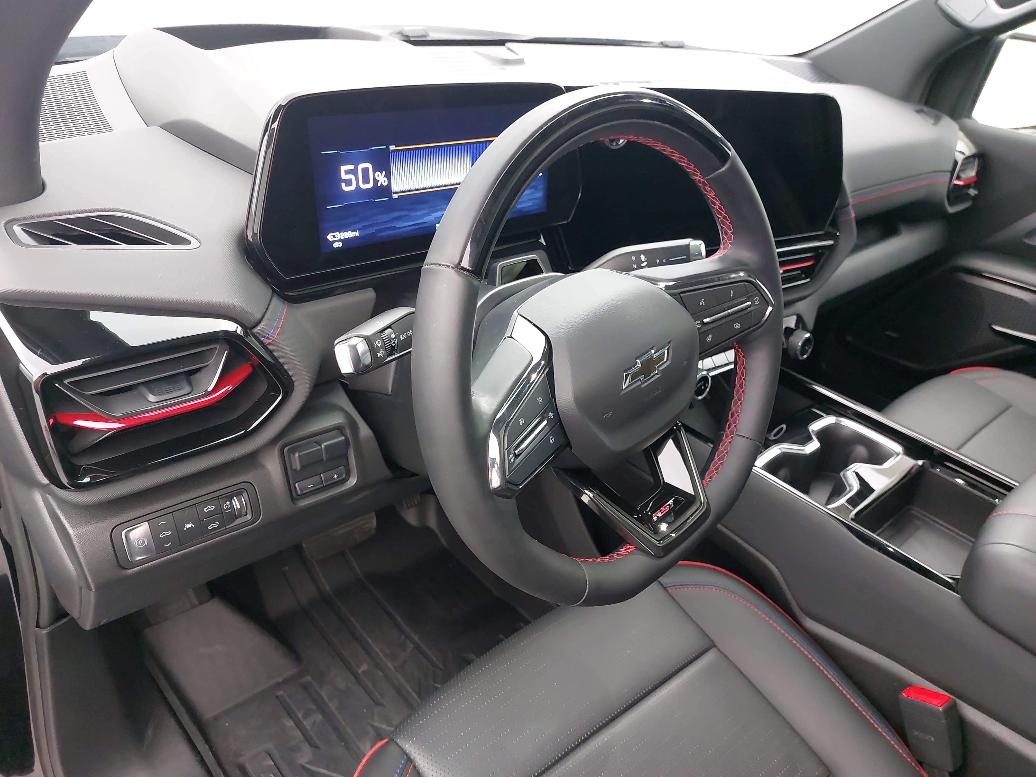 Used 2024 Chevrolet Silverado EV RST AWD/4WD image 17
