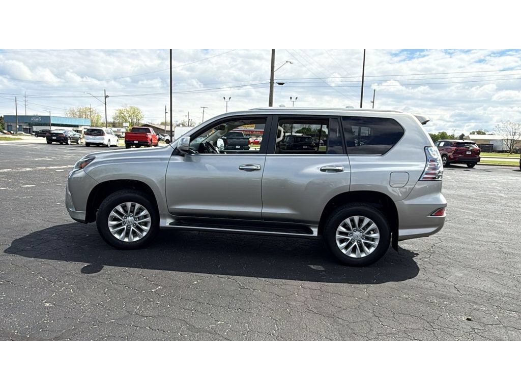 Used 2023 Lexus GX 460 Premium w/ Premium Package AWD/4WD image 4