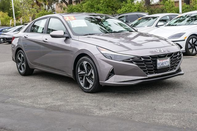 Certified 2023 Hyundai Elantra Limited FWD image 3