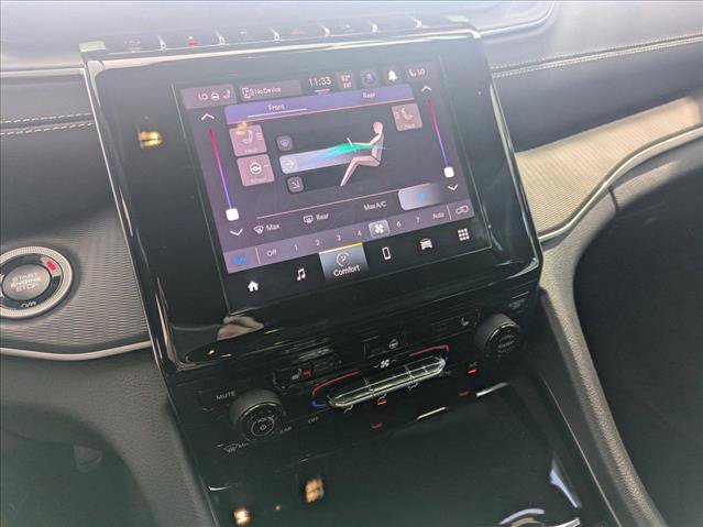 New 2025 Jeep Grand Cherokee L Laredo w/ Luxury Tech Group I AWD/4WD image 5