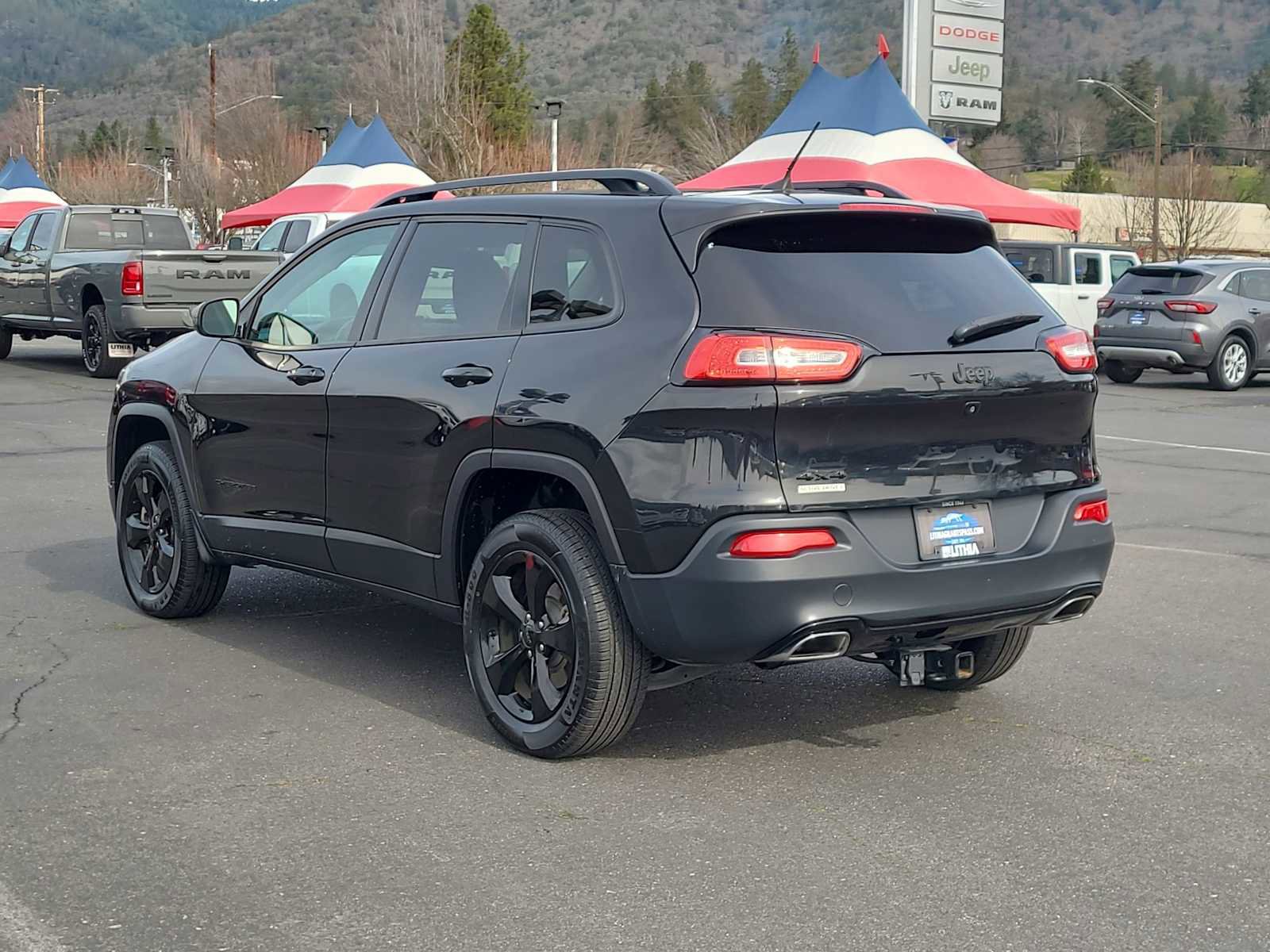 Used 2016 Jeep Cherokee Latitude image 12