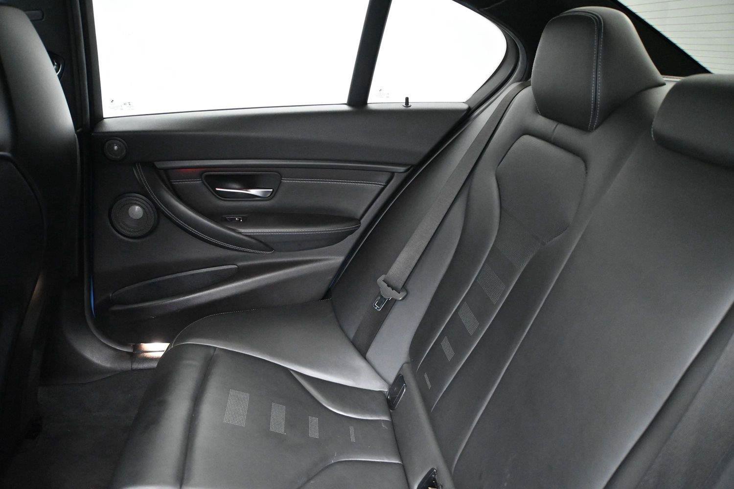 Used 2018 BMW M3 RWD image 14