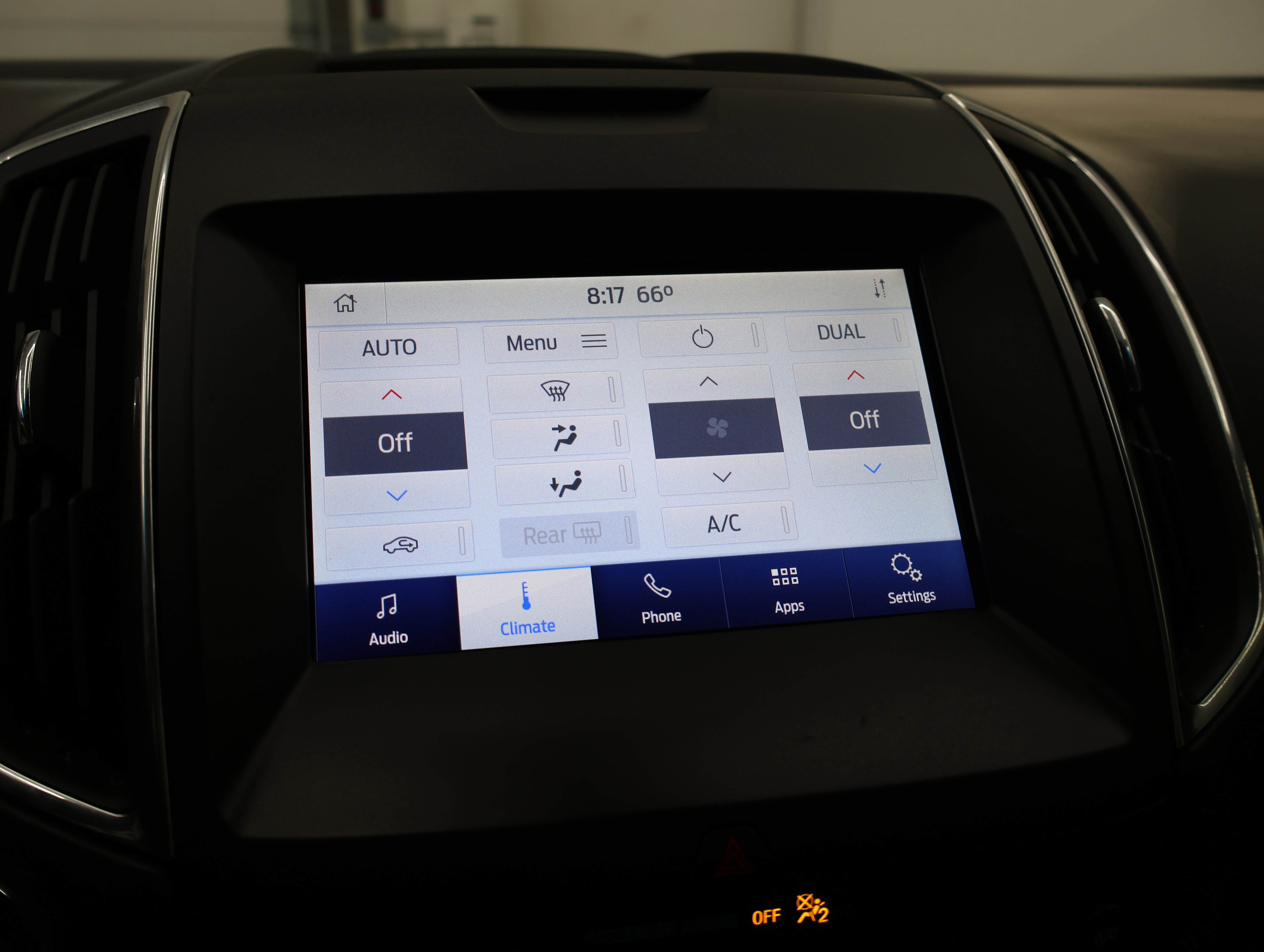 Used 2020 Ford Edge Titanium w/ Class II Trailer Tow Package AWD/4WD image 49