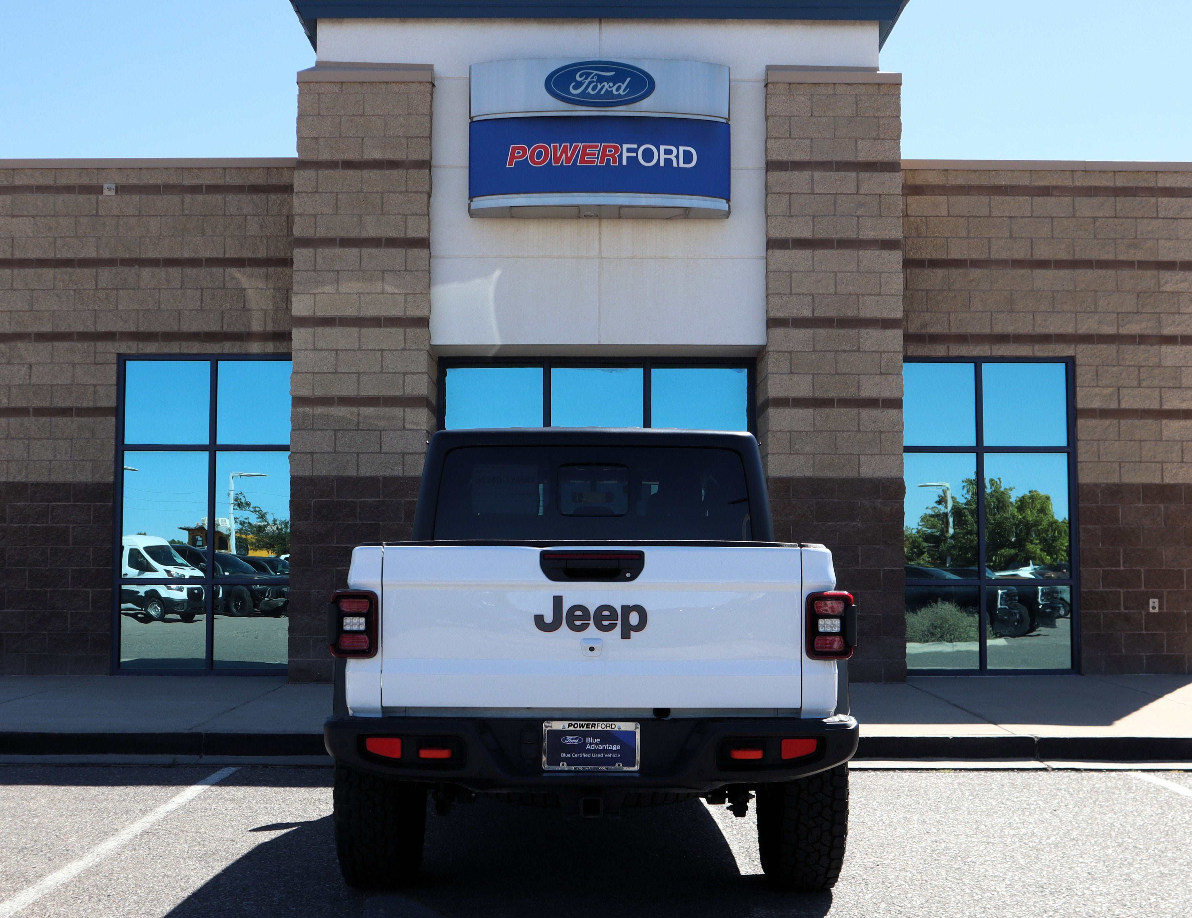 Used 2023 Jeep Gladiator Mojave w/ Cold Weather Group AWD/4WD image 7