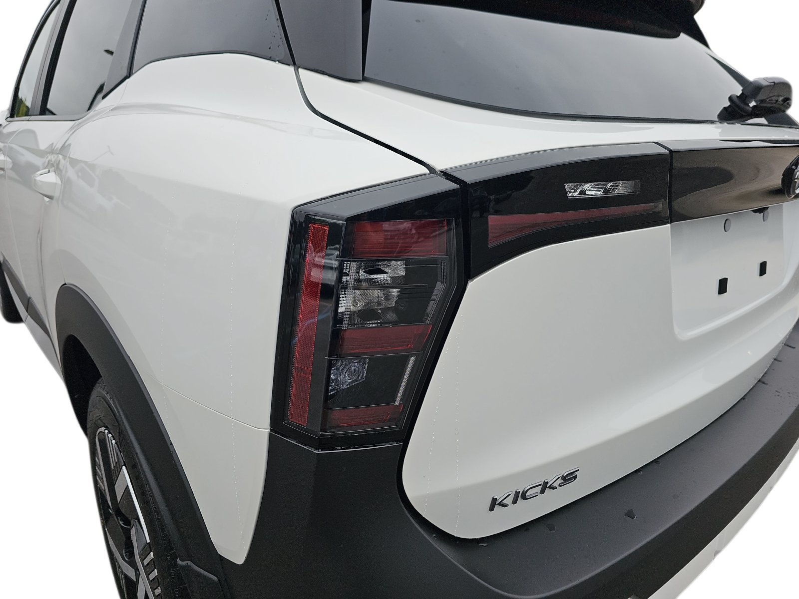 New 2027 Nissan Kicks SV w/ SV Premium Package FWD image 33
