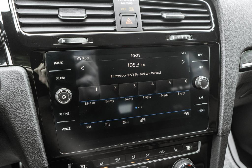 Used 2019 Volkswagen Golf R 4-Door image 21