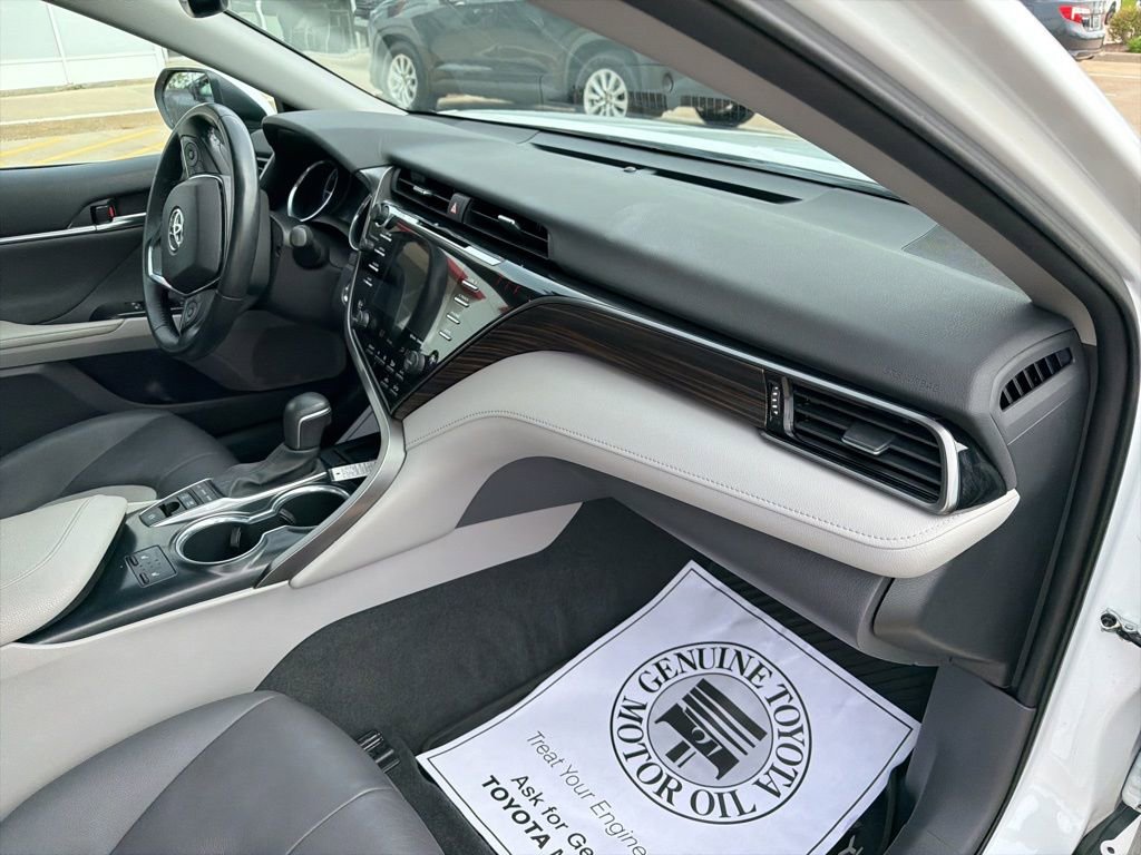 Used 2020 Toyota Camry XLE FWD image 20