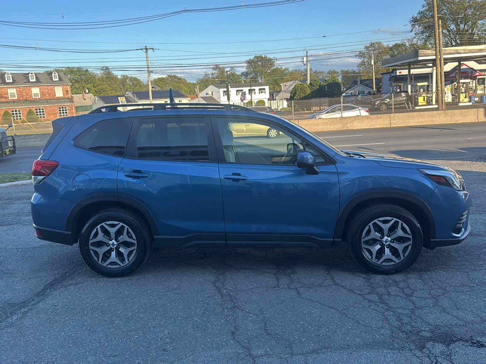 Used 2023 Subaru Forester Premium AWD/4WD image 9