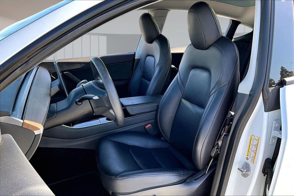 Used 2021 Tesla Model Y Long Range image 19