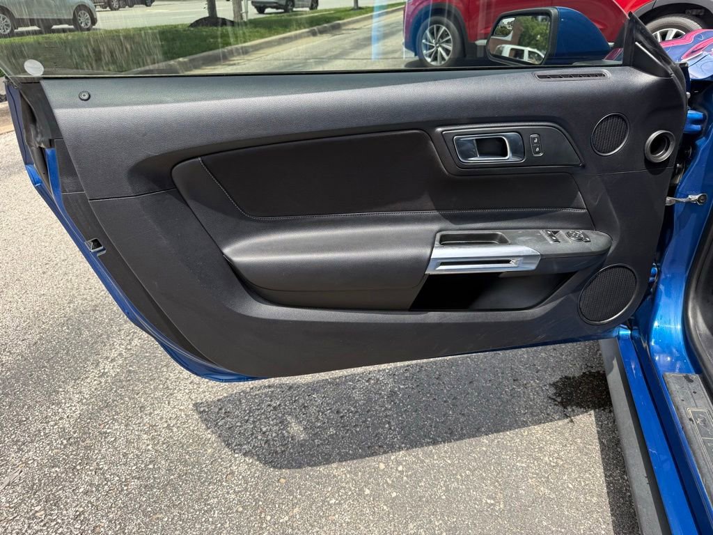 Used 2018 Ford Mustang Coupe w/ Equipment Group 101A RWD image 16