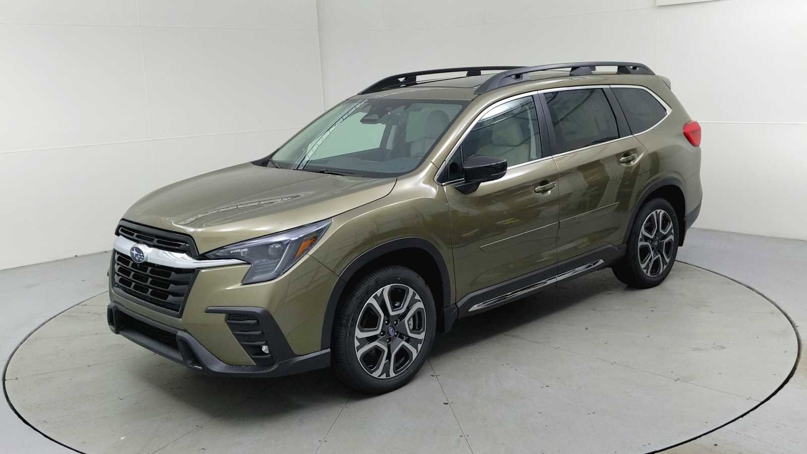 New 2025 Subaru Ascent Limited image 4