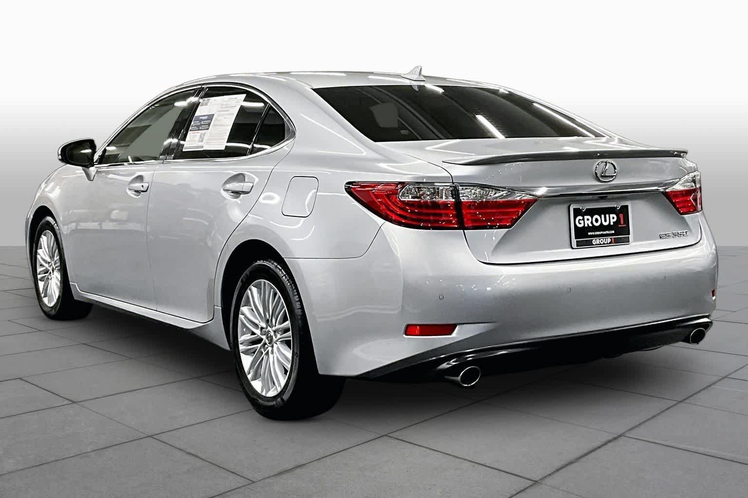 Used 2014 Lexus ES 350 w/ Premium Package FWD image 11