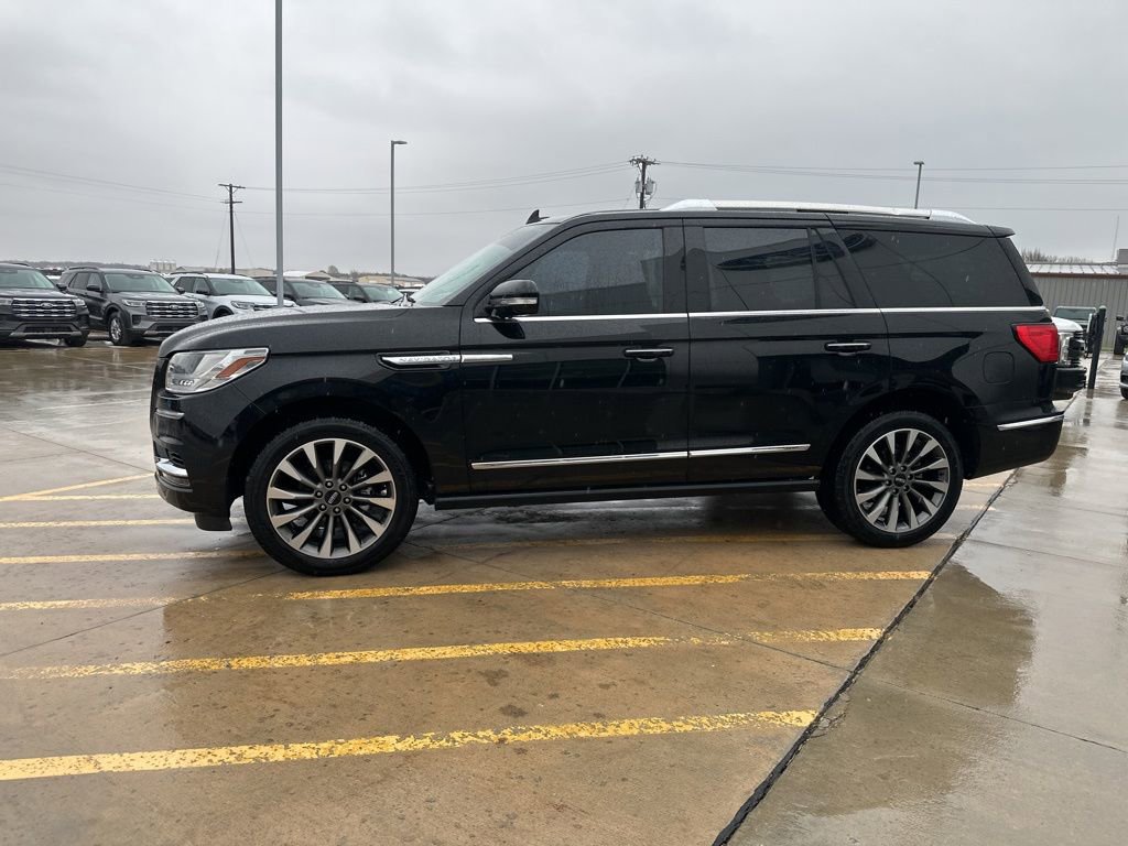 Used 2021 Lincoln Navigator Reserve AWD/4WD image 4