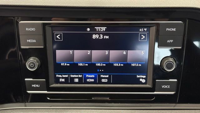 Used 2024 Volkswagen Jetta SE image 34