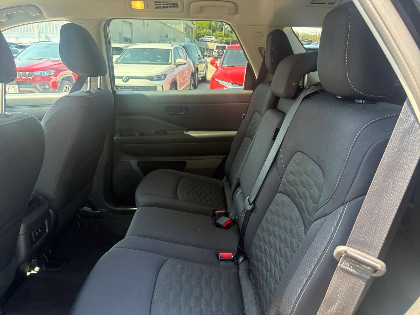 Used 2026 Nissan Pathfinder SV FWD image 26
