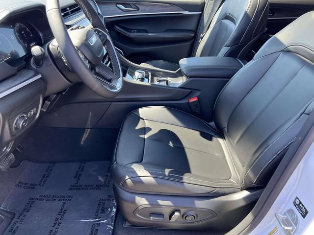 New 2026 Jeep Grand Cherokee Limited w/ Limited Altitude Package AWD/4WD image 22