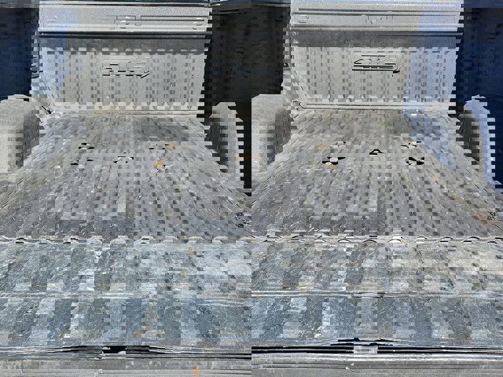 Used 2023 GMC Sierra 2500 AT4 w/ AT4 Preferred Package image 17