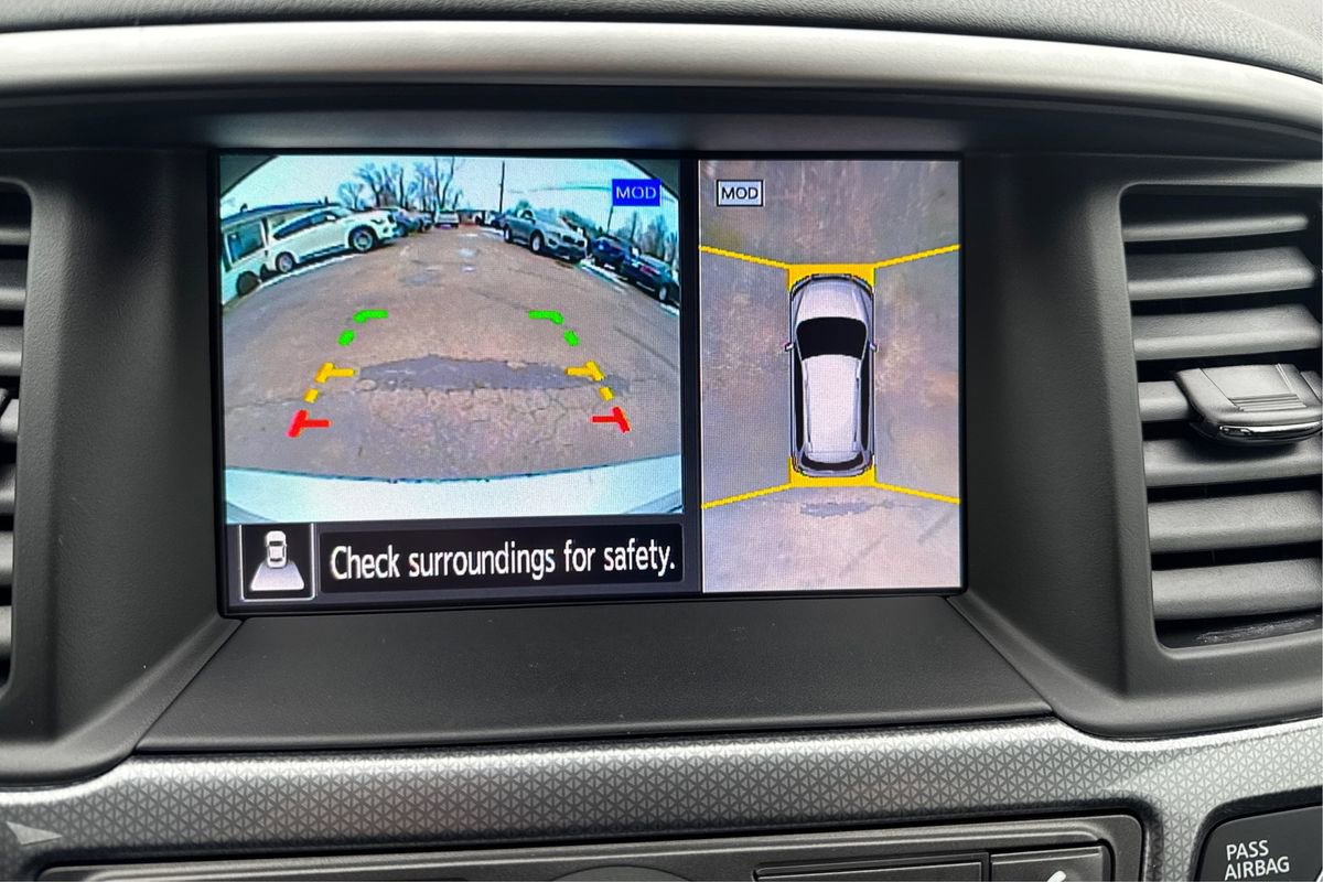 Used 2020 Nissan Pathfinder SL FWD image 30