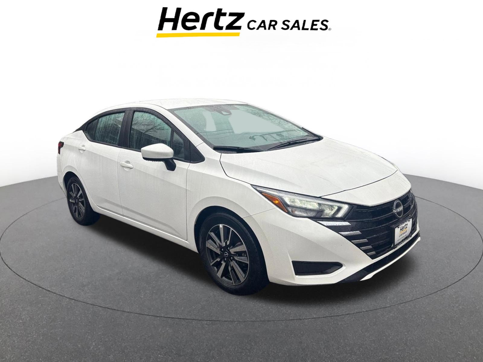 Used 2025 Nissan Versa SV image 1