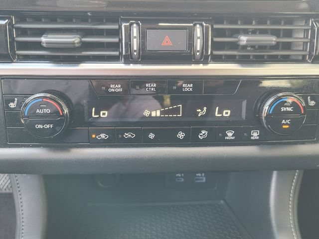 Used 2024 Nissan Pathfinder SV FWD image 19
