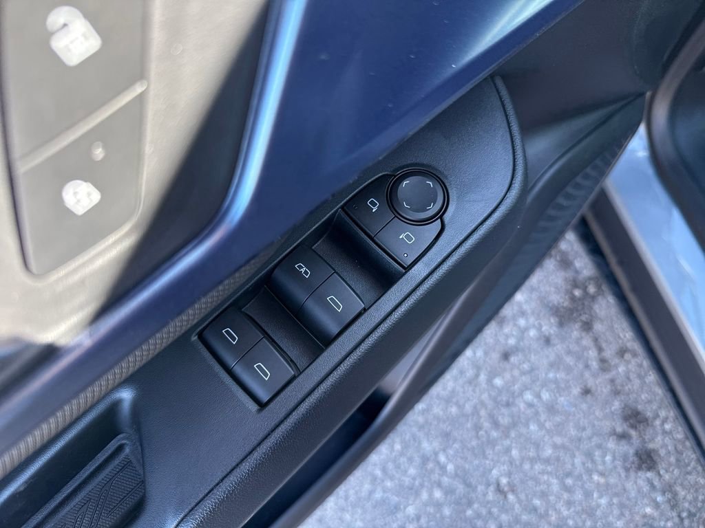 New 2026 Chevrolet Equinox EV LT AWD/4WD image 11