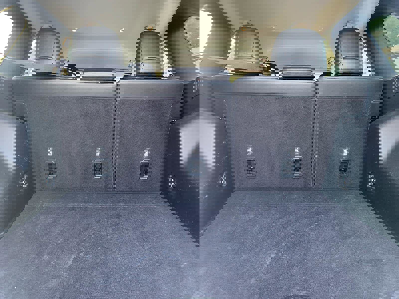 Used 2023 Jeep Cherokee Altitude Lux image 37