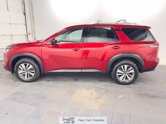 Used 2023 Nissan Pathfinder SL AWD/4WD image 5