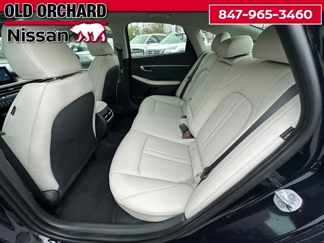 Used 2025 Hyundai Sonata Limited FWD image 12