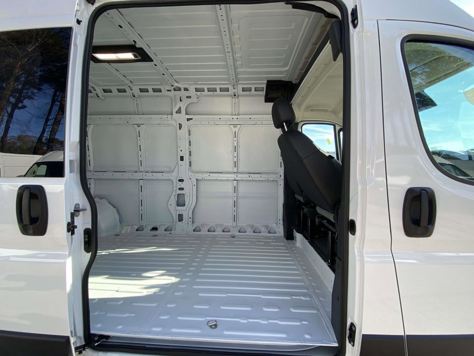 Used 2025 RAM ProMaster 2500 w/ Quick Order Package 22G SLT image 20
