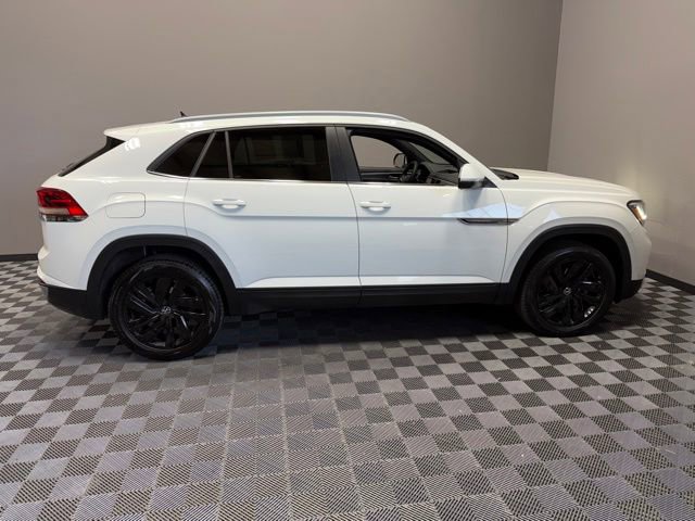 Used 2022 Volkswagen Atlas Cross Sport SE AWD/4WD image 7