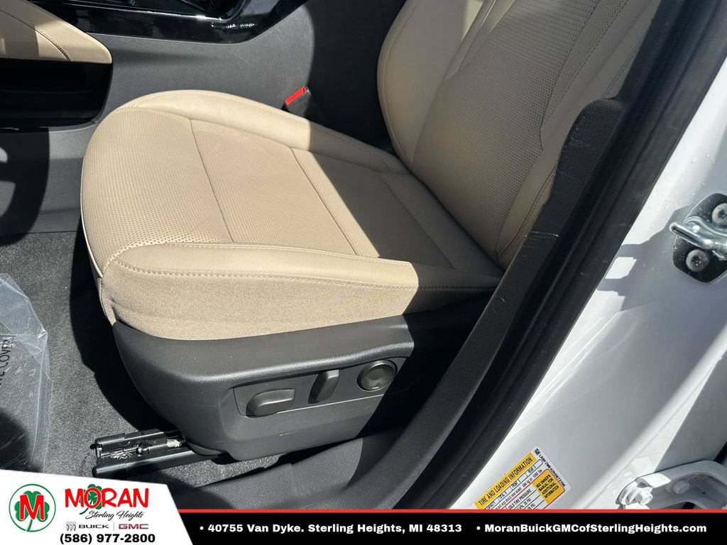 Used 2024 Buick Envision Preferred AWD/4WD image 19