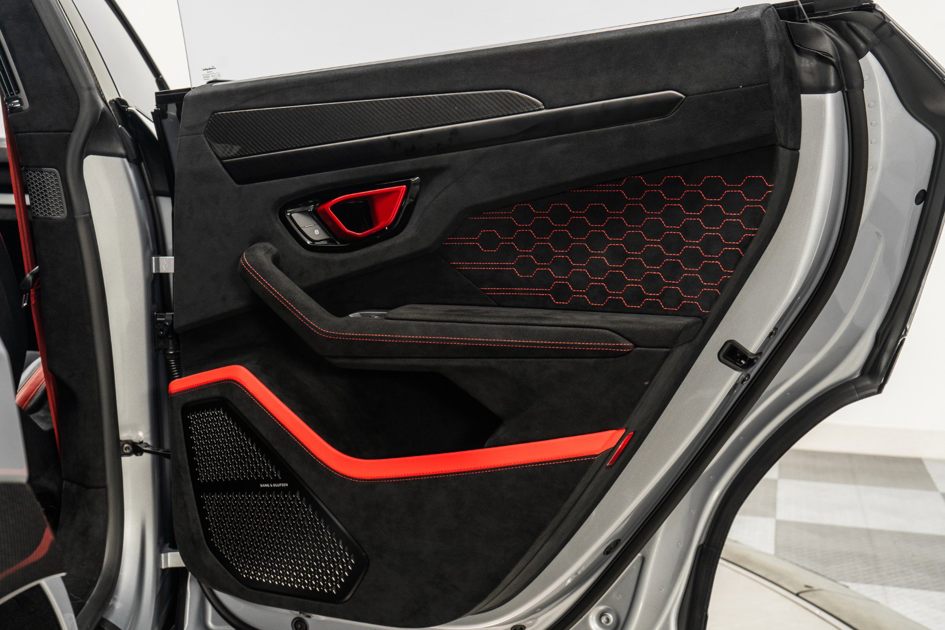 Used 2024 Lamborghini Urus Performante image 45