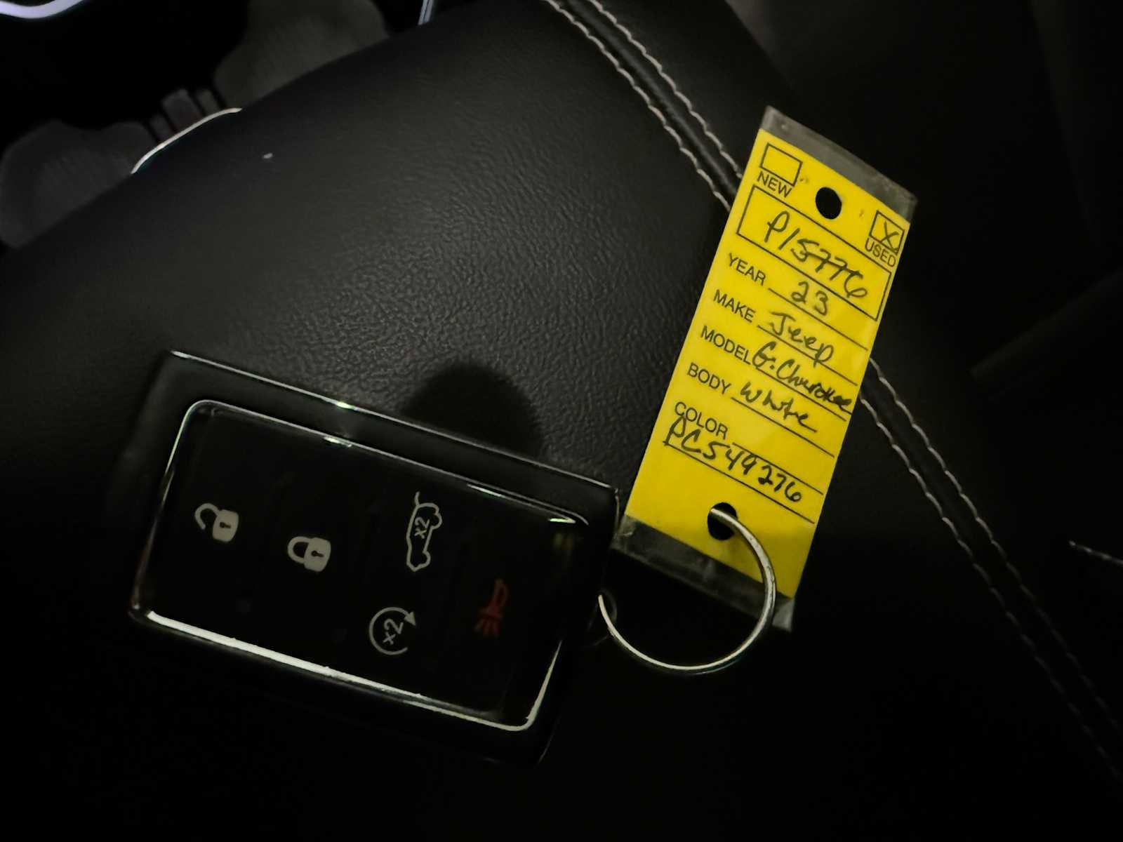 Used 2023 Jeep Grand Cherokee Limited w/ Black Appearance Package image 39