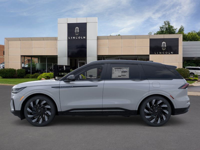 New 2026 Lincoln Nautilus Reserve w/ Jet Appearance Package image 4
