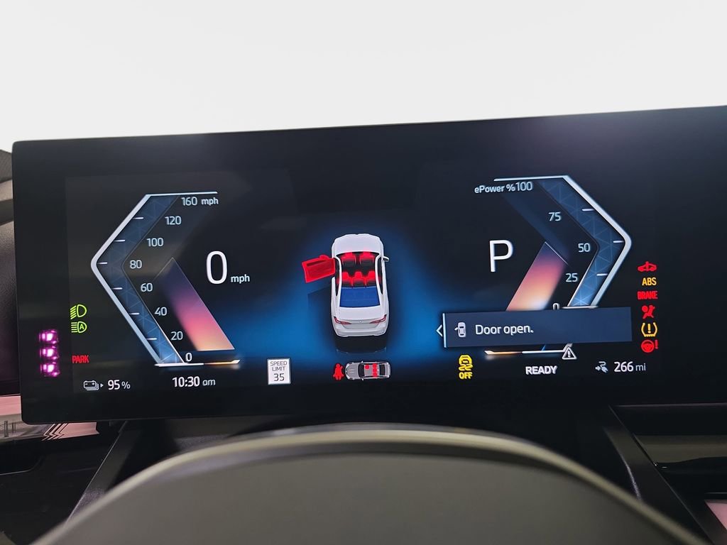 Used 2025 BMW i5 eDrive40i w/ Premium Package image 22