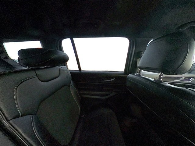 Used 2023 Jeep Grand Cherokee L Laredo image 37