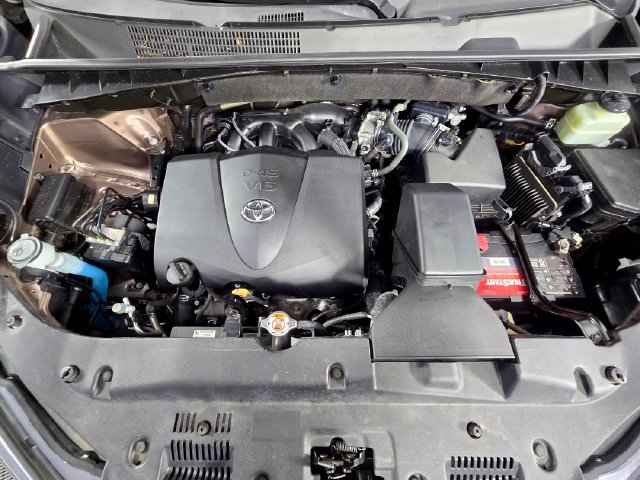 Used 2018 Toyota Highlander Limited FWD image 13