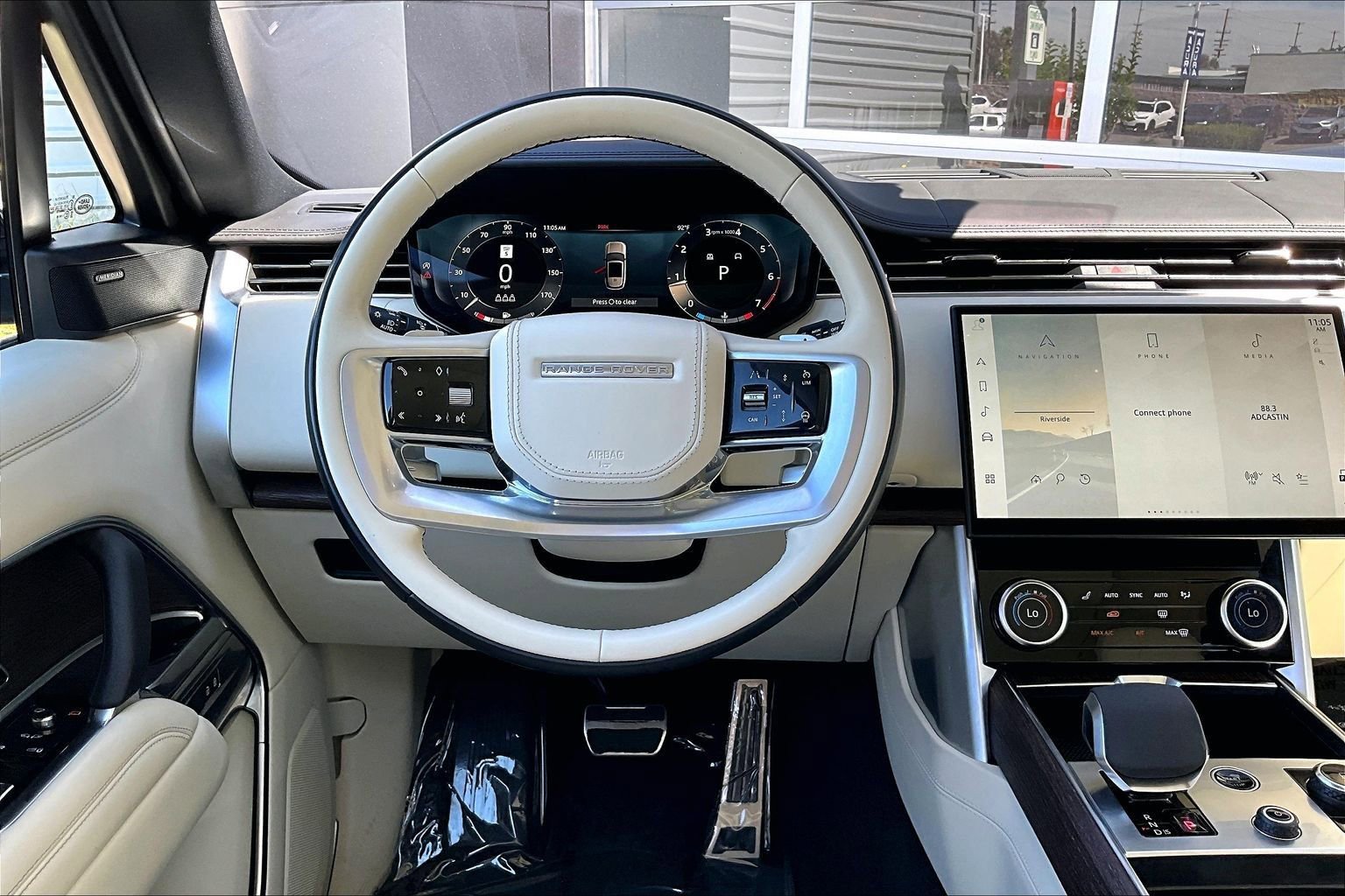 Certified 2023 Land Rover Range Rover SE AWD/4WD image 5