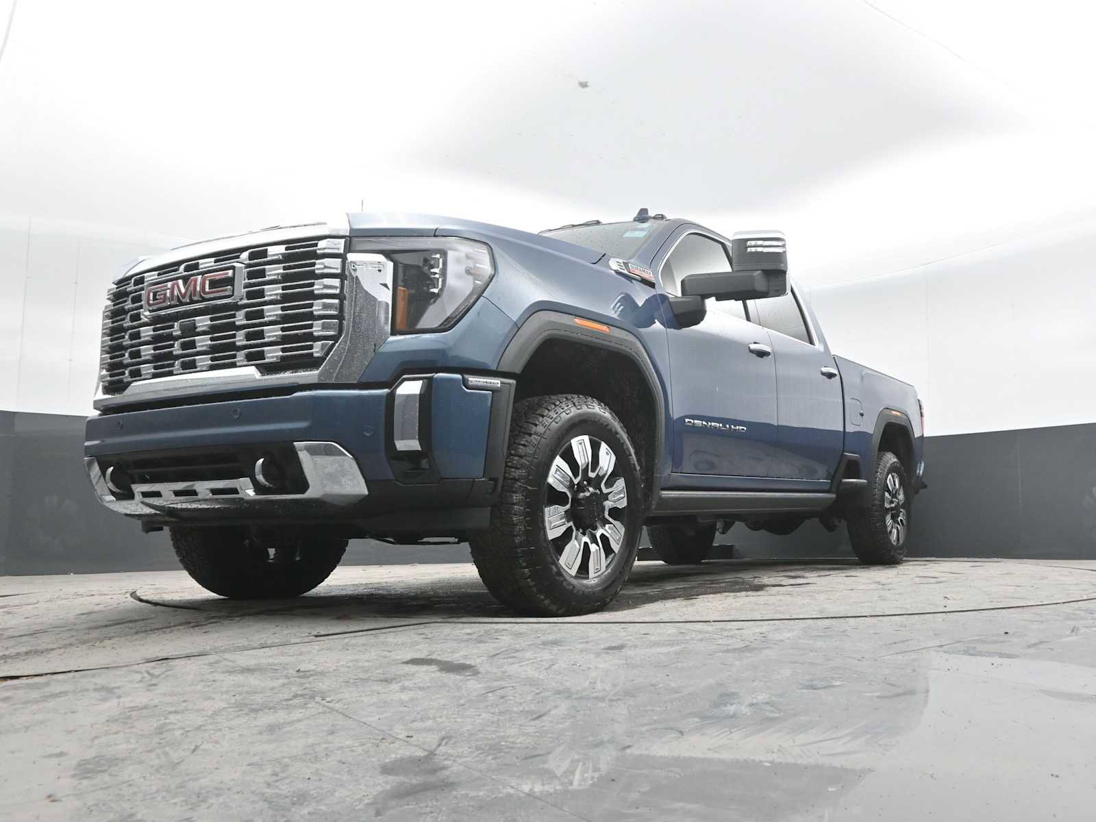 New 2026 GMC Sierra 2500 Denali w/ Denali Reserve Package image 40