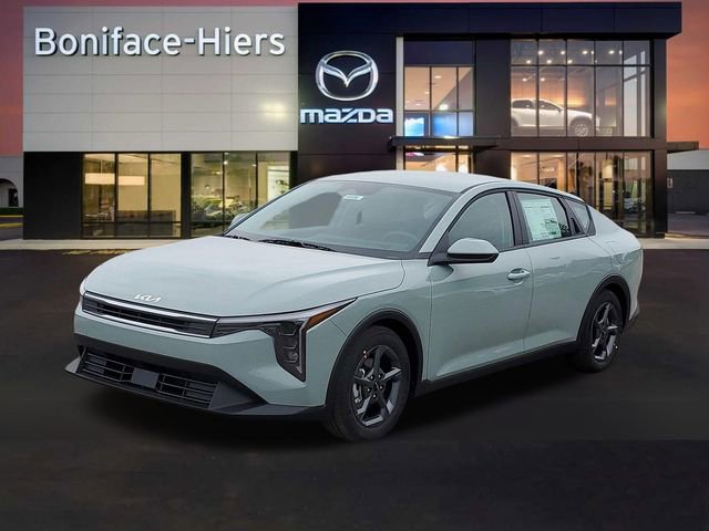 Used 2025 Kia K4 LXS FWD image 2