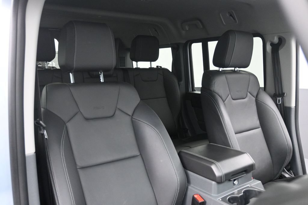 Used 2024 INEOS Grenadier Station Wagon AWD/4WD image 21