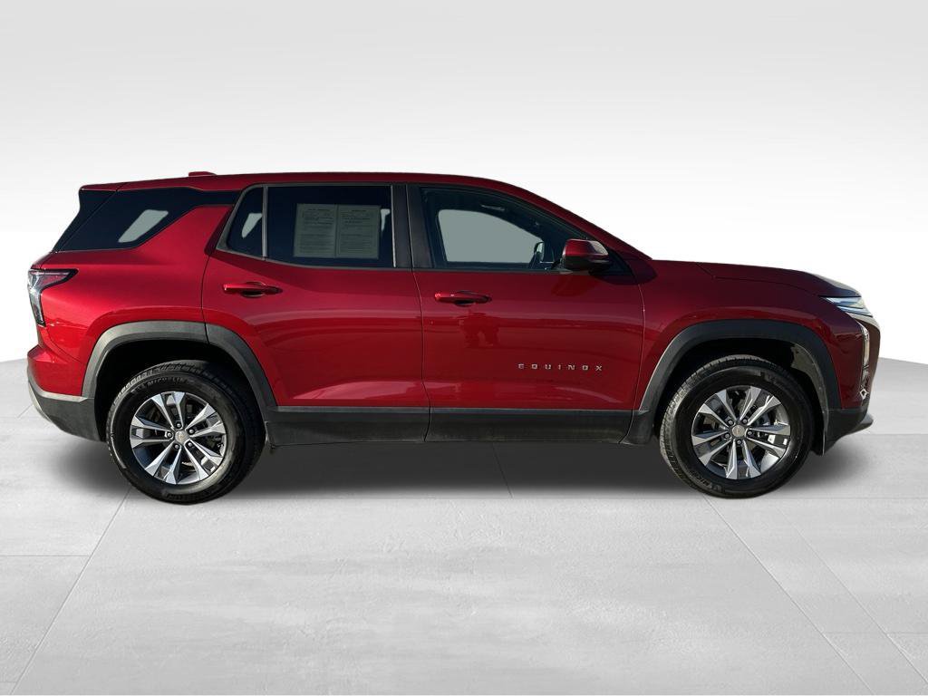 Used 2025 Chevrolet Equinox LT AWD/4WD image 9