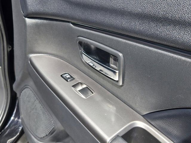 Used 2025 Mitsubishi Outlander Sport SE AWD/4WD image 28